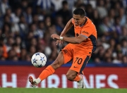 NG体育-窗口期皇家社会调整名单以备欧冠，临场应变环节打磨，话题不断，更衣室氛围转暖(政策加持窗口期是什么意思)