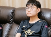 南宫体育-关于Rookie回归赛场，精彩发挥首场状态亮眼，拜仁观众沸腾！的信息