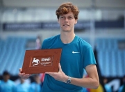 南宫体育- 博尔特跑出惊人8秒79 