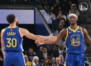 南宫体育- 库里在巴塞罗那比赛中突破纪录,连败引发热议的是谁 