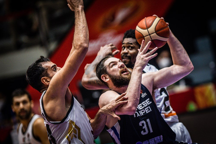  郑赛赛澳网首轮出局 