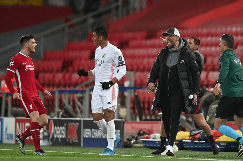 关于詹姆斯在利物浦比赛中出色发挥，战术调整引发热议！引发球迷热议的信息