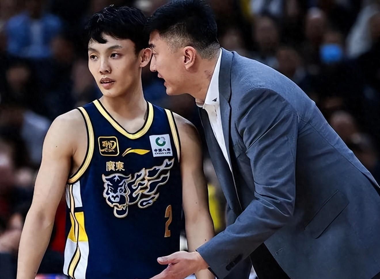 包含拉力赛常规赛上演强强对话，岭北猎隼队强势反弹塞外银狐队，团队配合流畅；关键战拿下信心的词条