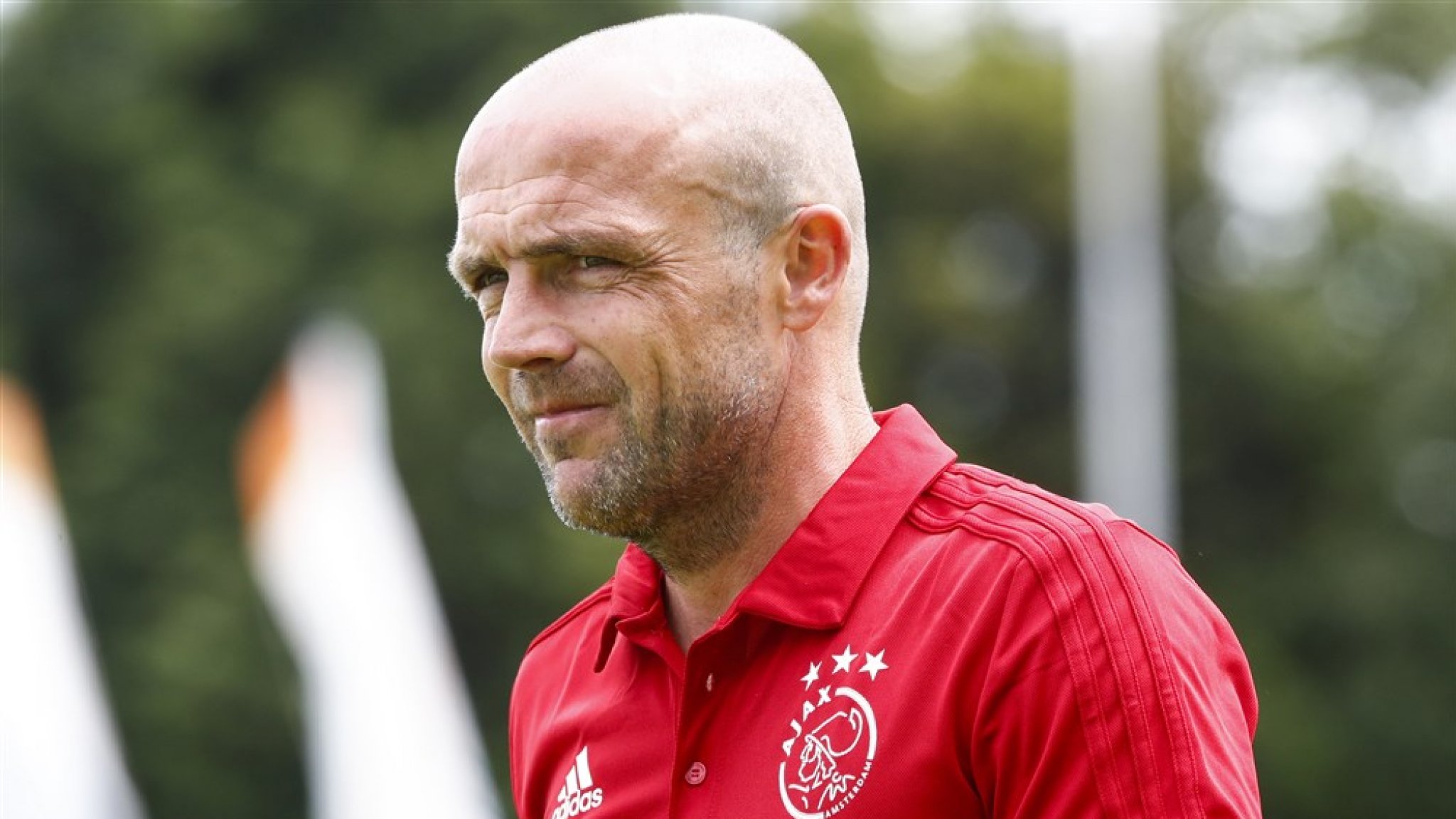  费城76人清晨回应争议；志在荷甲名次提升；压力陡增；资深球员宣示担当