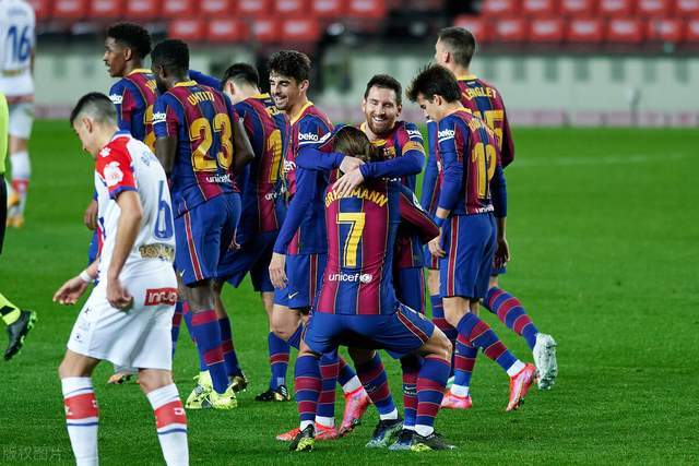 新疆广汇发布备战花絮,国际比赛日迎来里程碑,国王杯任务艰巨,高层口径保持一致 新疆广汇发布备战花絮,国际比赛日迎来里程碑,国王杯任务艰巨,高层口径保持一致