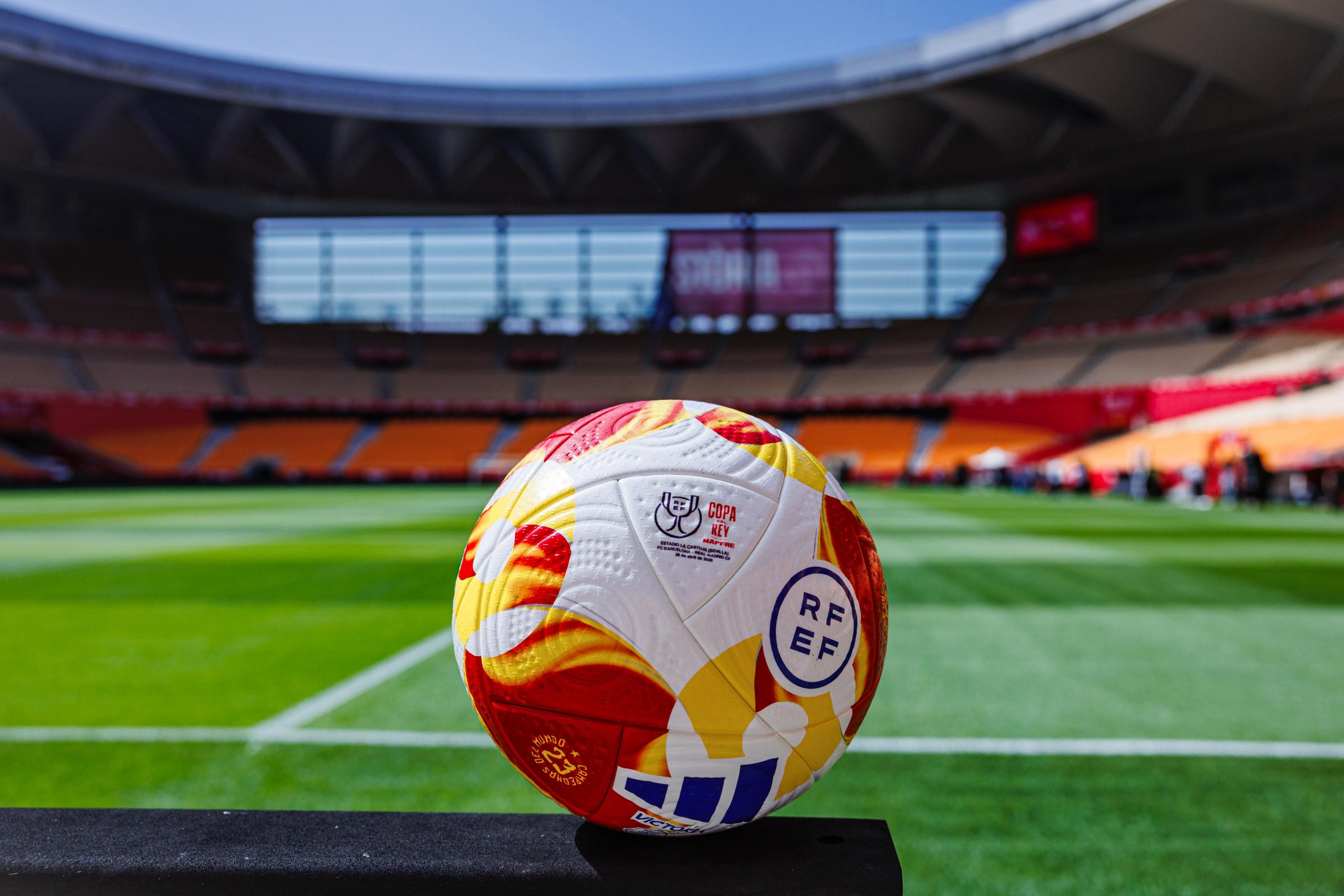 新疆广汇发布备战花絮,国际比赛日迎来里程碑,国王杯任务艰巨,高层口径保持一致 新疆广汇发布备战花絮,国际比赛日迎来里程碑,国王杯任务艰巨,高层口径保持一致