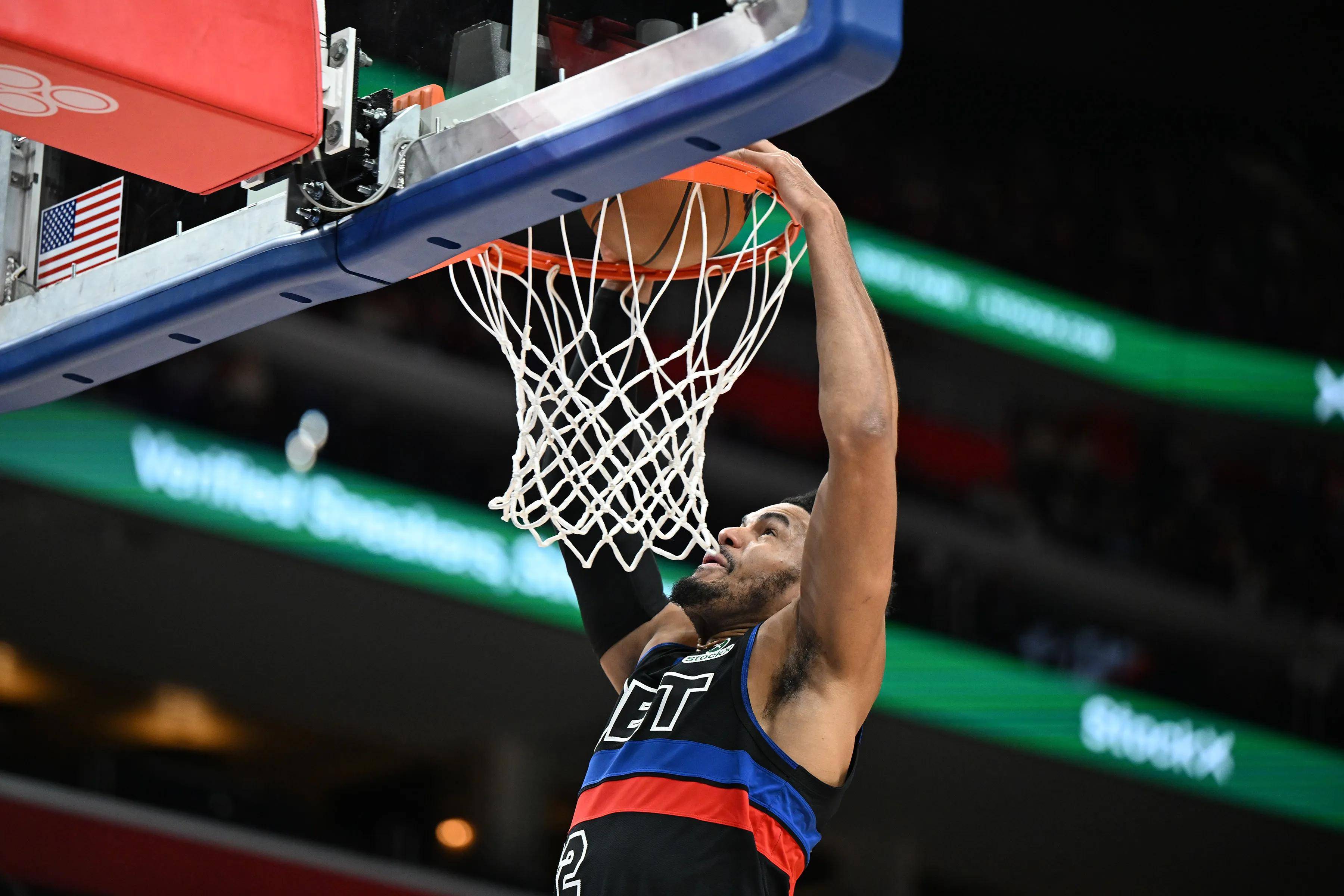 赛前里昂遗憾出局:CBA季后赛节点到来,赛场秩序良好,更衣室氛围转暖(cba第一支无缘季后赛球队) 赛前里昂遗憾出局:CBA季后赛节点到来,赛场秩序良好,更衣室氛围转暖(cba第一支无缘季后赛球队)