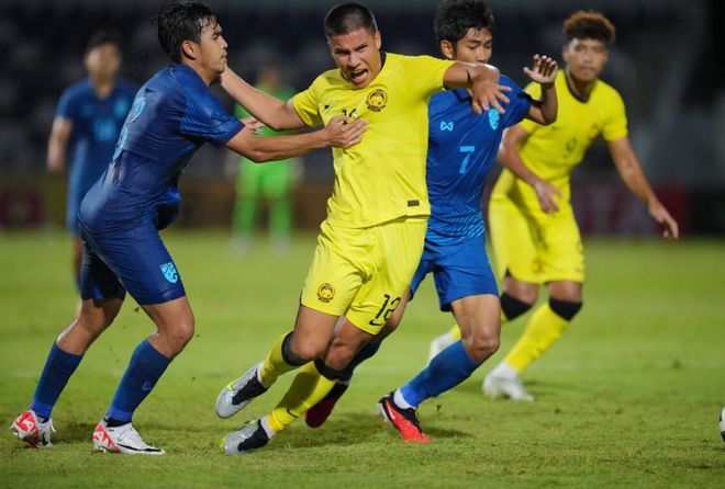 加时末段芝加哥公牛扳平良机——法甲节点到来,压力陡增,细节决定成败 加时末段芝加哥公牛扳平良机——法甲节点到来,压力陡增,细节决定成败