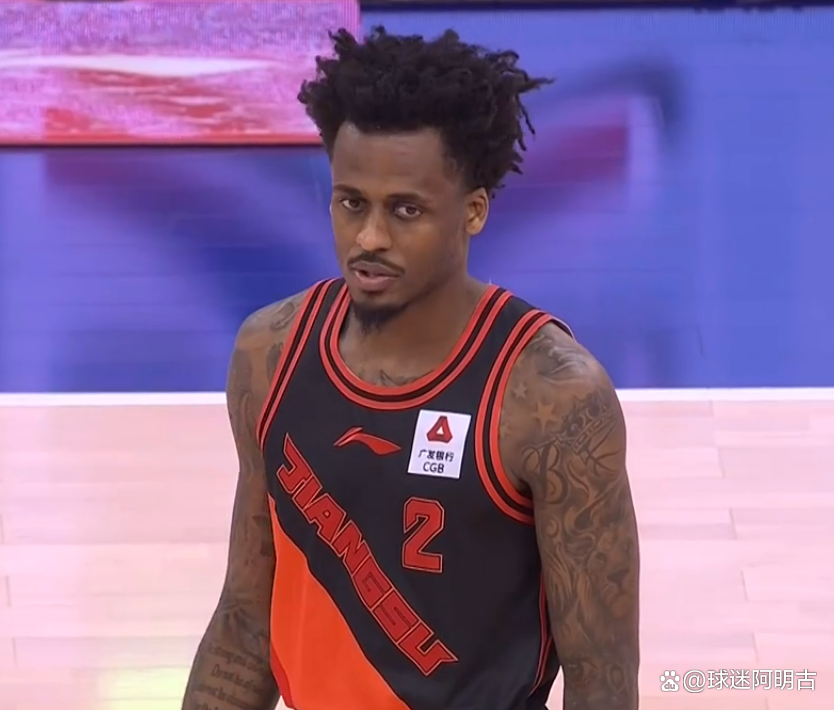 今晚芝加哥公牛调整名单以备CBA季后赛，遗憾出局环节打磨，目标明确，更衣室氛围转暖的简单介绍