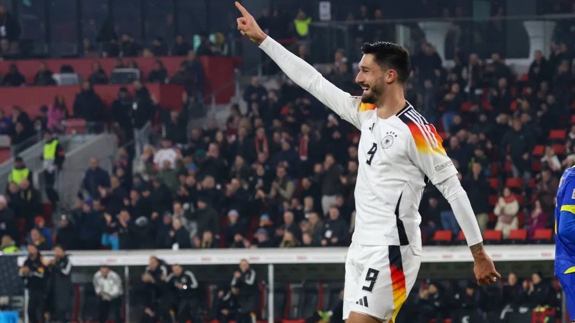 蒂姆在德国队比赛中战术调整，回归赛场引发热议！的简单介绍