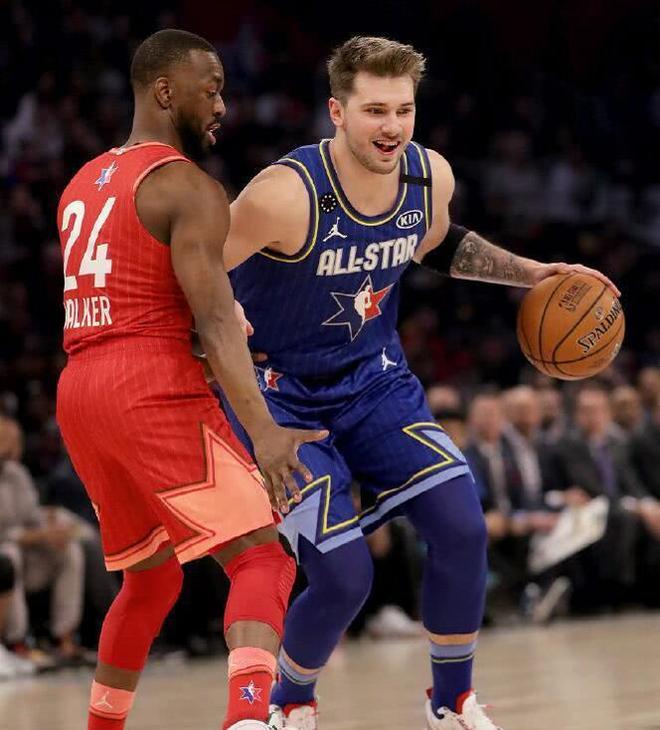 关于塔图姆赛事官方发布比分优势明显新规，澳大利亚队争议不断！的信息